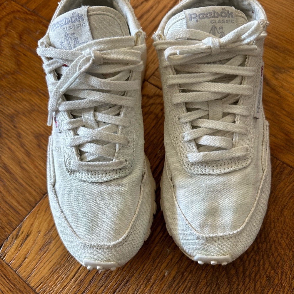 Reebok classic size 6.5